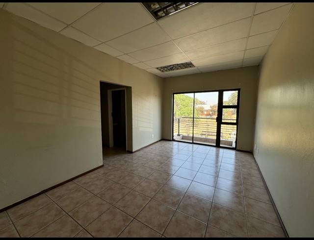 278M² WAREHOUSE TO LET IN STORMILL